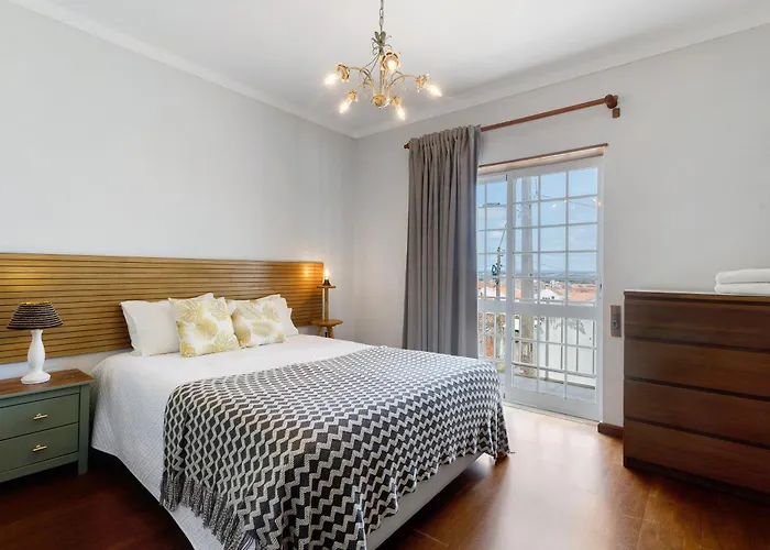 Pipo People House - * Óbidos